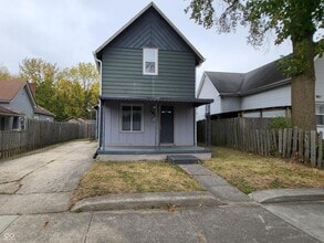 Building Photo - 1024 W 13th St