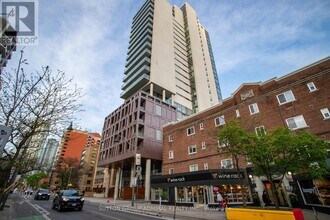 Building Photo - 81 Wellesley St E