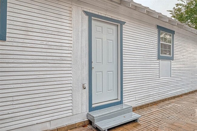 Building Photo - 4011 Artdale St