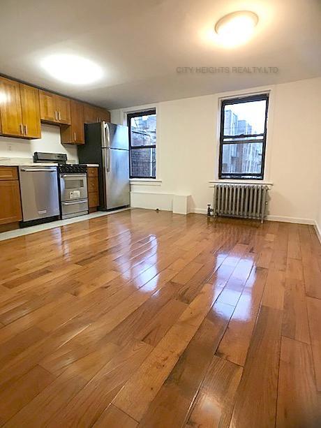 Building Photo - 125 1st Ave