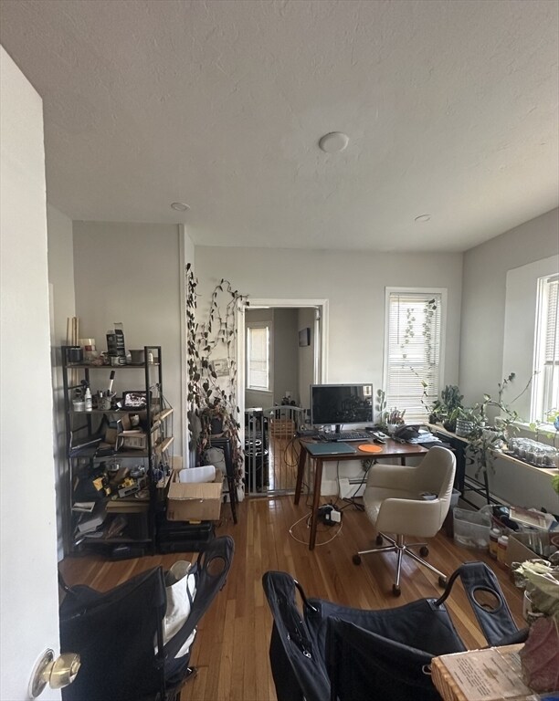 Foto principal - 212 California St