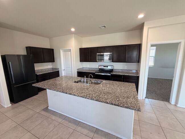 Building Photo - 18389 W Whispering Wind Dr