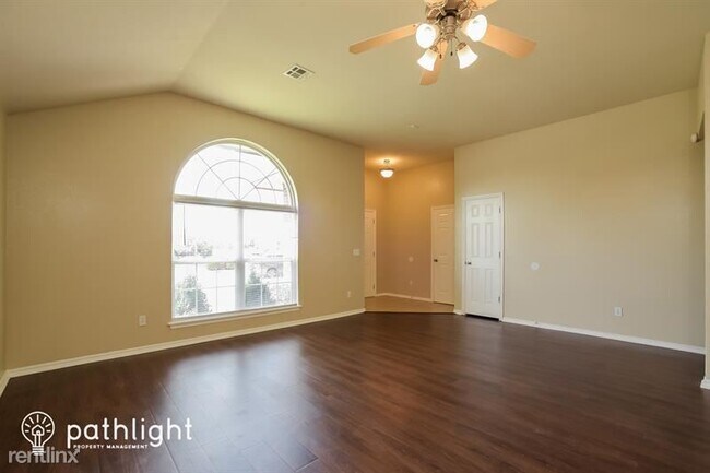 Building Photo - 3 br, 2 bath House - 1100 Westridge Drive ...