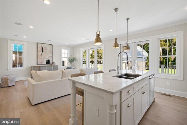 Foto del edificio - 3213 Foxhall Rd NW