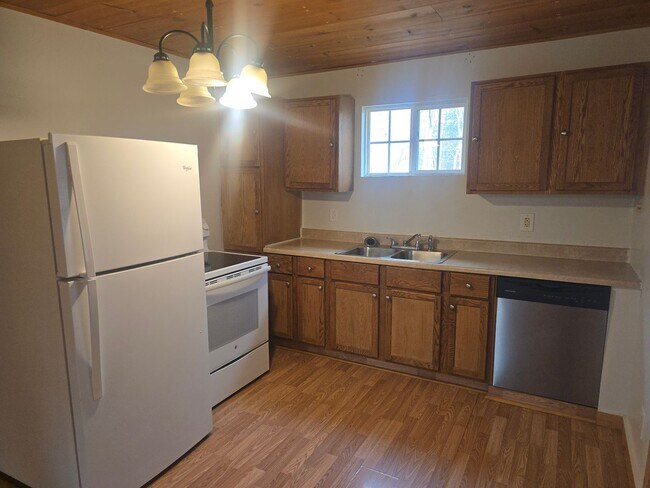 Foto del edificio - 15705 Hallmark Ln