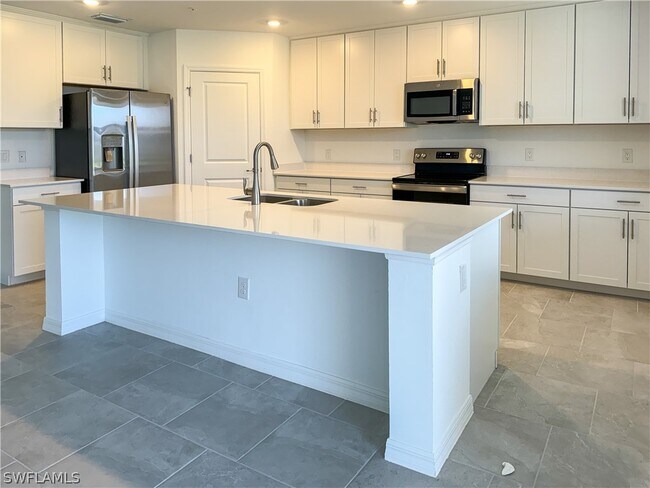 Building Photo - 5698 Melbourne Ct