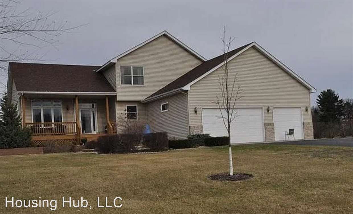 Foto principal - 4 br, 2.5 bath House - 17331 Zumbrota St NE