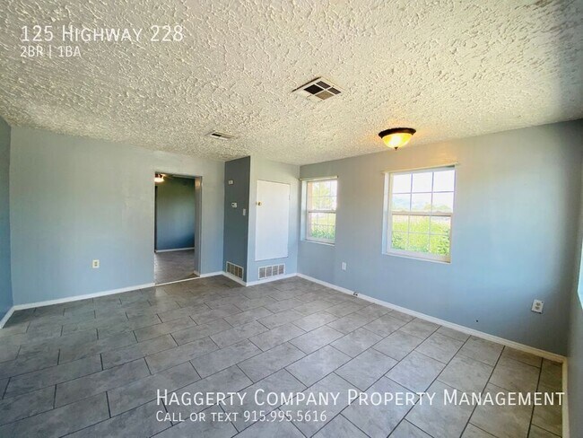 Foto del edificio - 125 Highway 228-