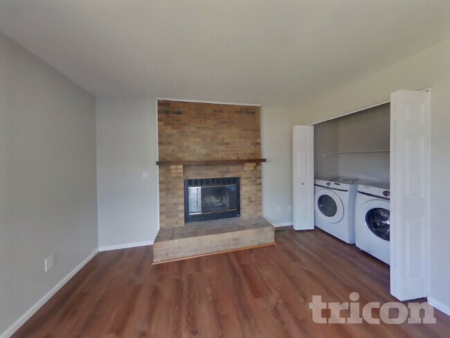 Foto del edificio - 7340 Windy Peak Dr