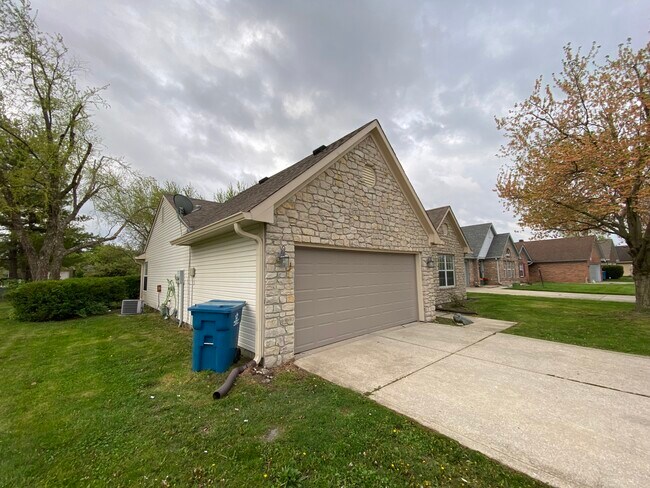 Foto del edificio - 6065 Countrybrook Rd