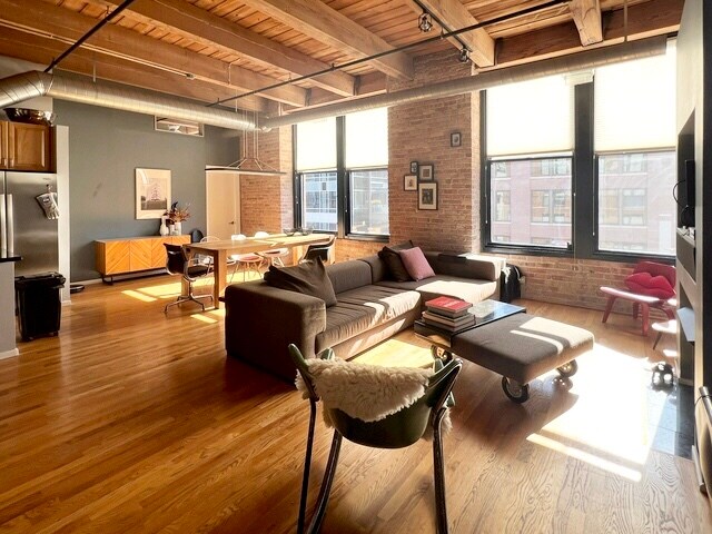 Foto del edificio - 728 W Jackson Blvd