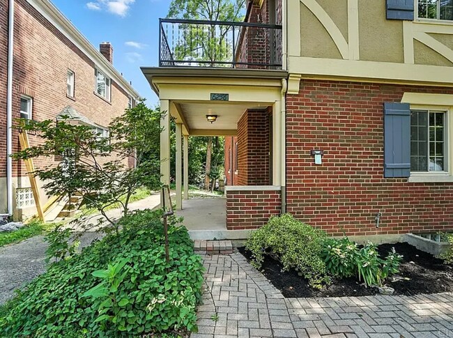 Foto del edificio - 6256 Rogers Park Pl