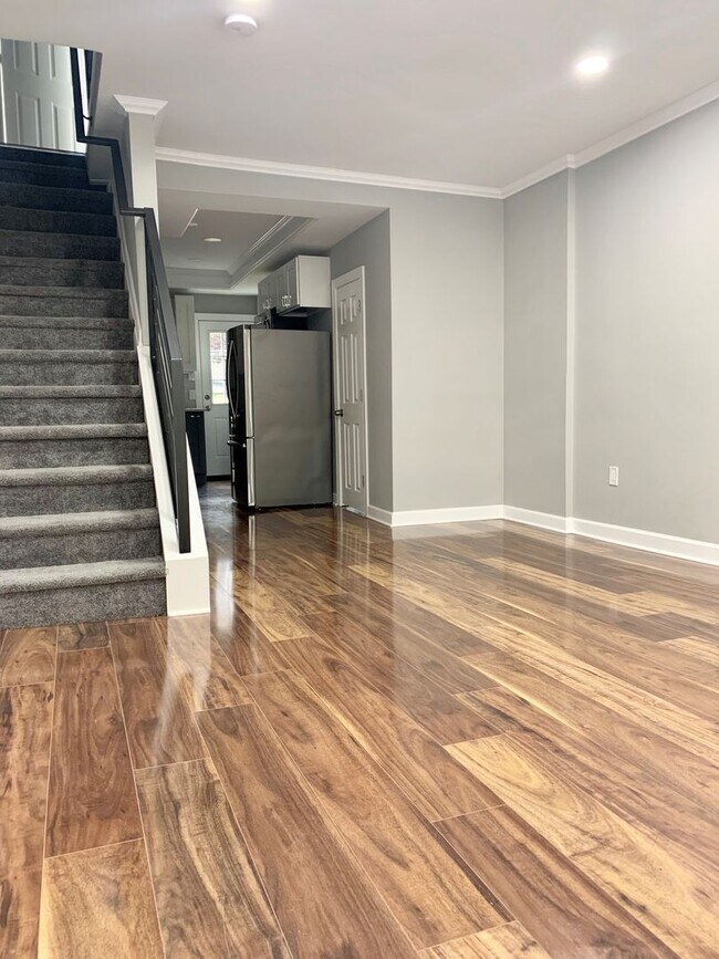 Foto del edificio - Beautiful 3-Bedroom Townhome with Finished...