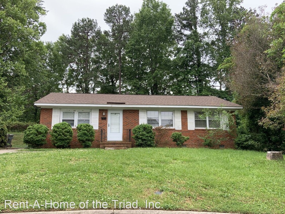 Primary Photo - 3 br, 1.5 bath House - 3 Carpenter Court