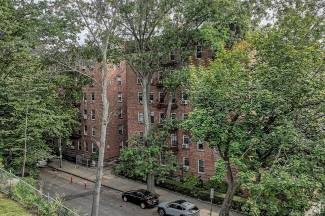 Bronxville Gardens Co-Op