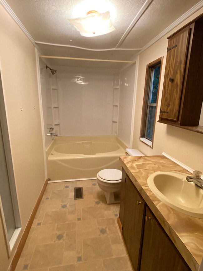 Master Bath - 1500 N 65th Ave