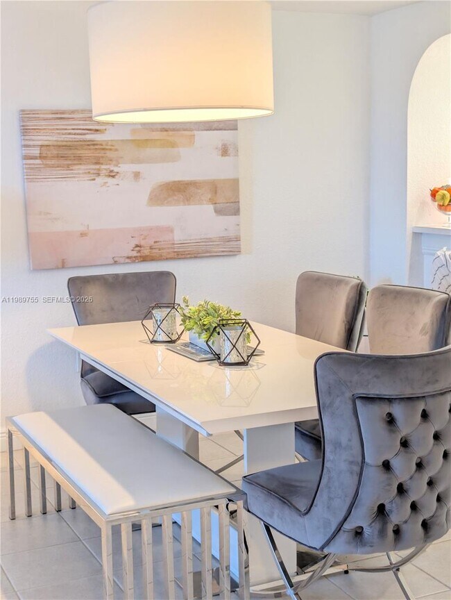 Foto del edificio - 10710 NW 66th St