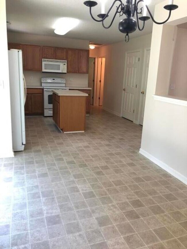 Foto del edificio - Available April 1st. 4 Bedroom 3 Full Bath Home