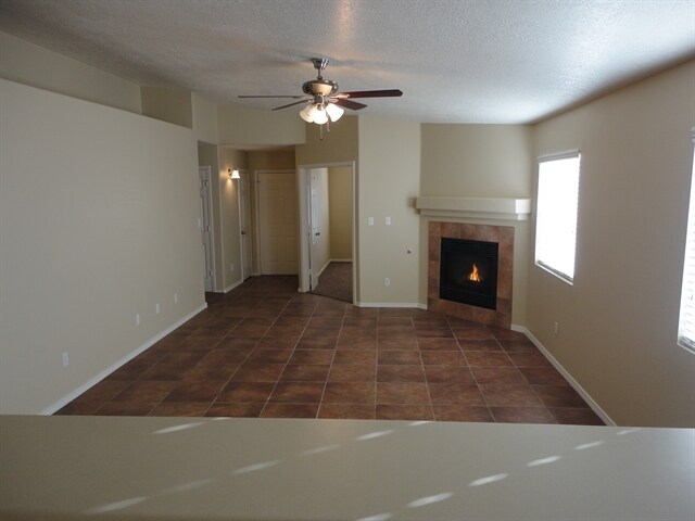 Foto del edificio - 5363 Fossil Ridge Pl NW