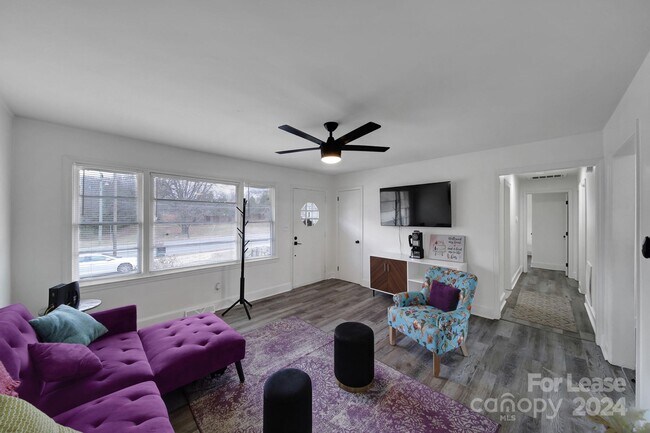 Foto del edificio - 1838 Eastway Dr