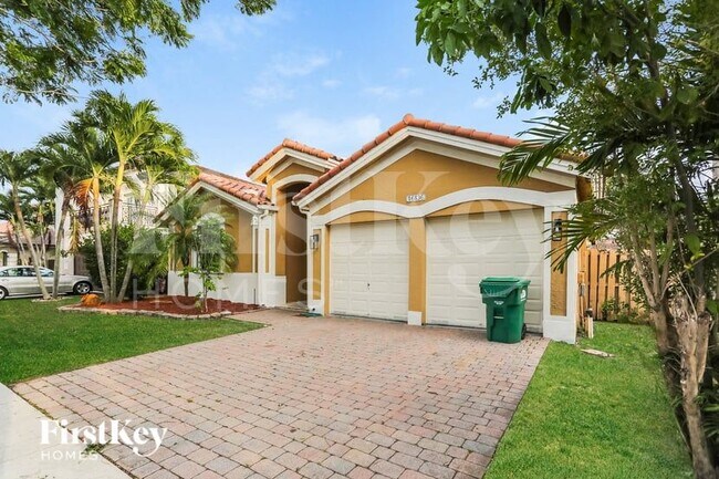Foto del edificio - 16436 SW 67th Terrace