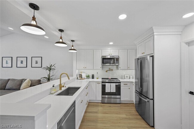 Foto del edificio - 122 Quail Forest Blvd