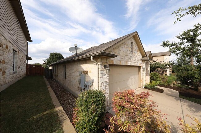 Foto del edificio - 1813 Slate Creek Dr