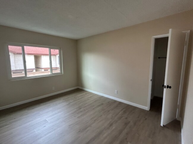 Foto del edificio - 904 W Huntington Dr