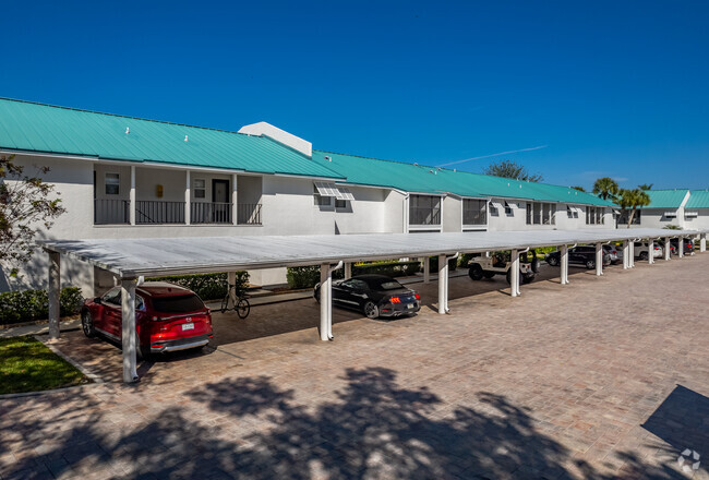 Foto del edificio - White Sands Village Condominiums