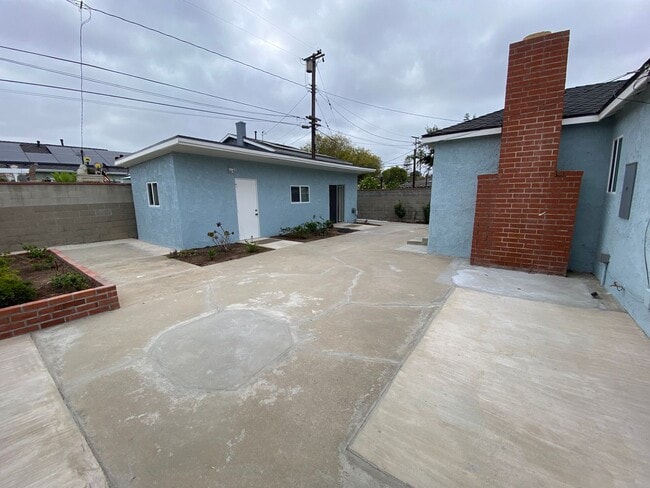 Building Photo - Beautifully Upgraded Home in the Heart of Central Torrance