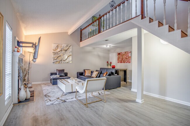 Building Photo - 3784 London Dr