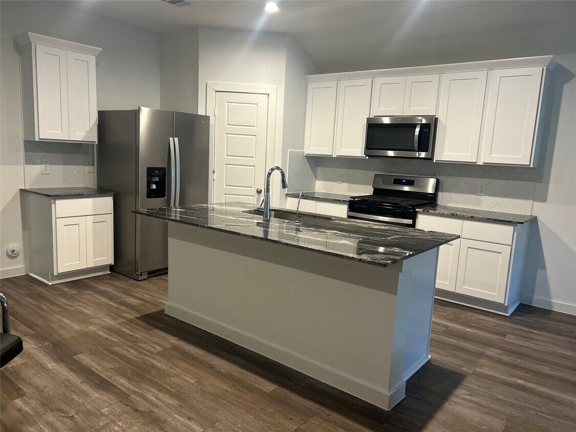 Foto principal - 1119 Fringed Bluestar Dr