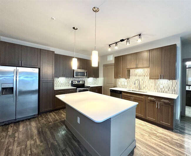 Building Photo - 5454 Washington Ave