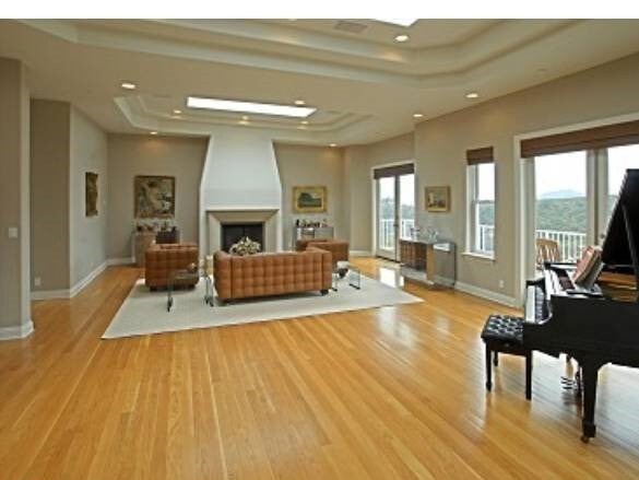 Foto del edificio - 1939 Stradella Rd