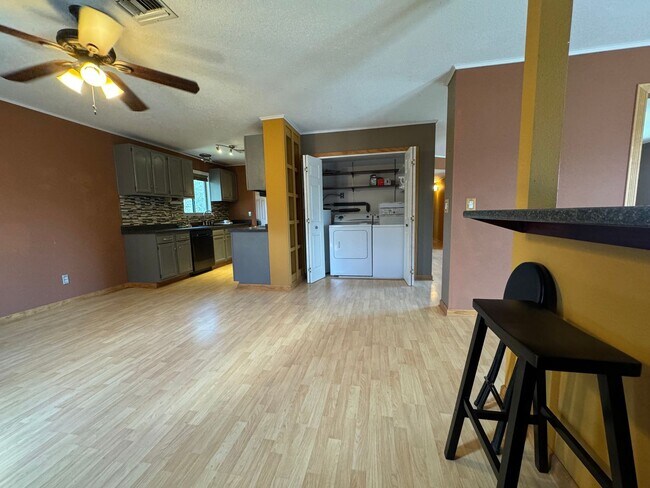 Building Photo - 3BR/2BA/1CG, 1489 sq.ft. rental in Huachuc...