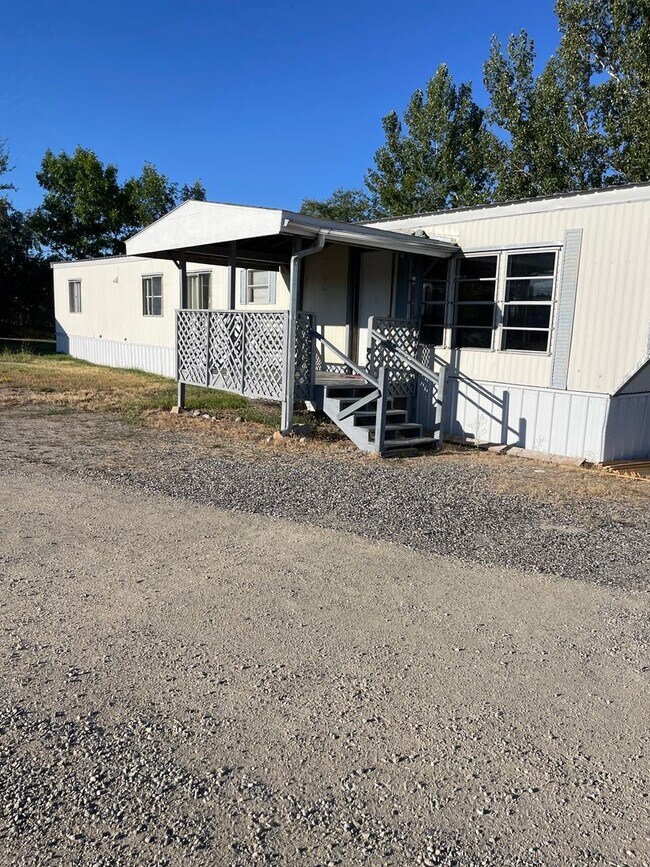 Building Photo - A&amp;M Mobile Park