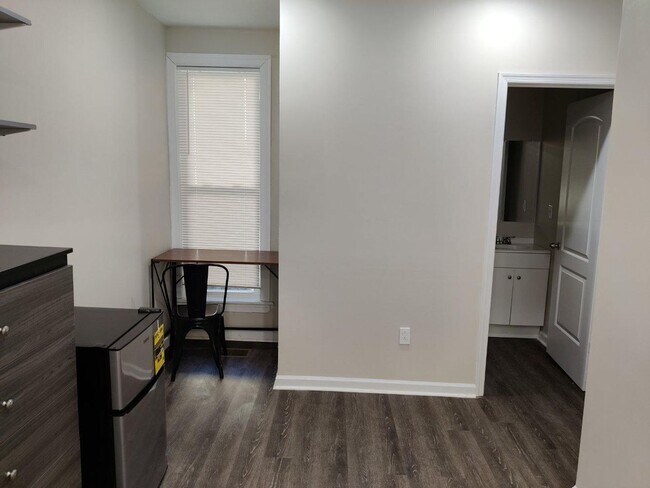 Foto del edificio - 5535 Crowson St
