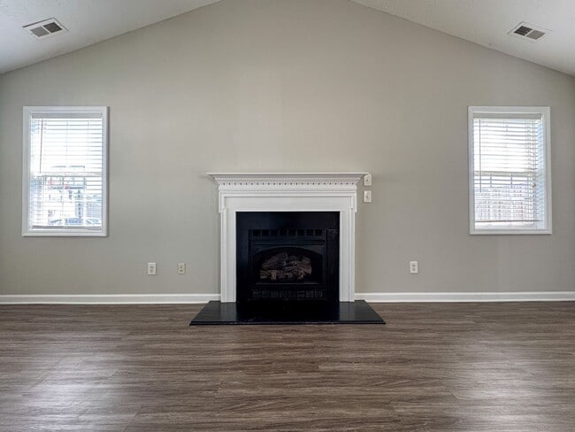 Building Photo - 1502 Bridgeton Way