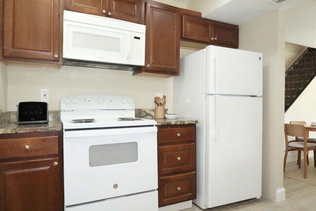 Photo - 2 bedroom, 2.5 bathroom Townhome for Rent ...