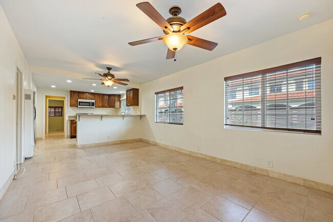 Foto del edificio - 3896 Harney St