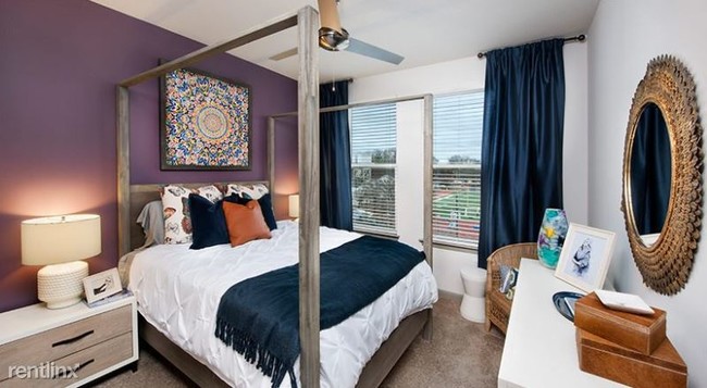 Foto del edificio - 2 br, 2 bath Apartment - Downtown