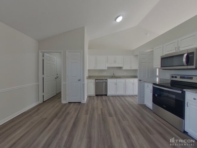Building Photo - 3600 Amos Dr