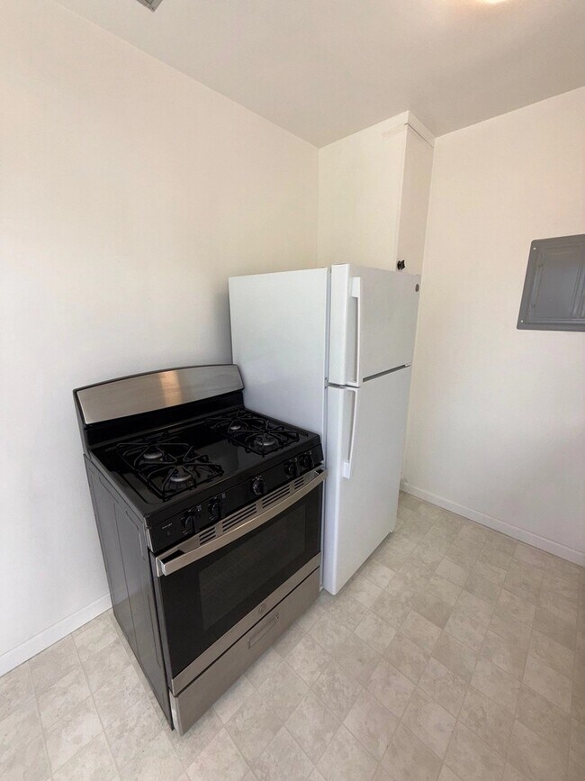 Foto del edificio - 1263 Hayworth Ave