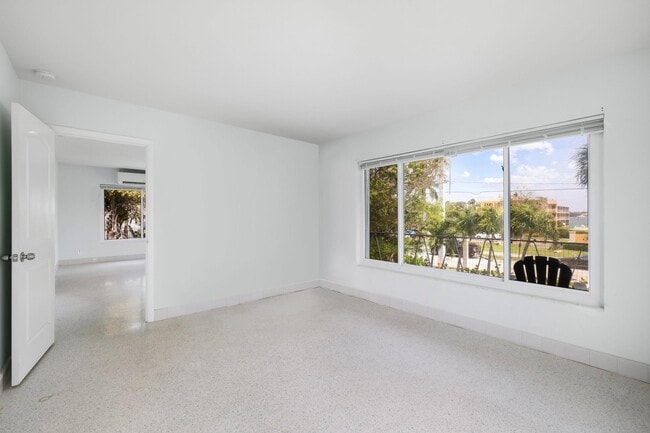 Foto del edificio - 5411 N Flagler Dr