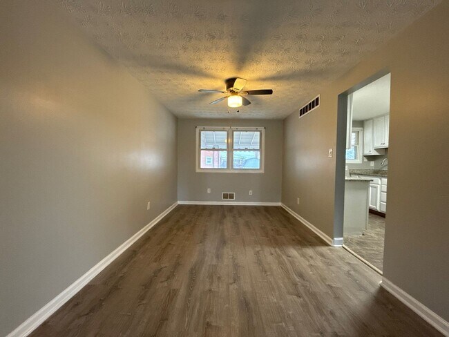 Foto del edificio - Beautiful Three Bedroom Home In Essex