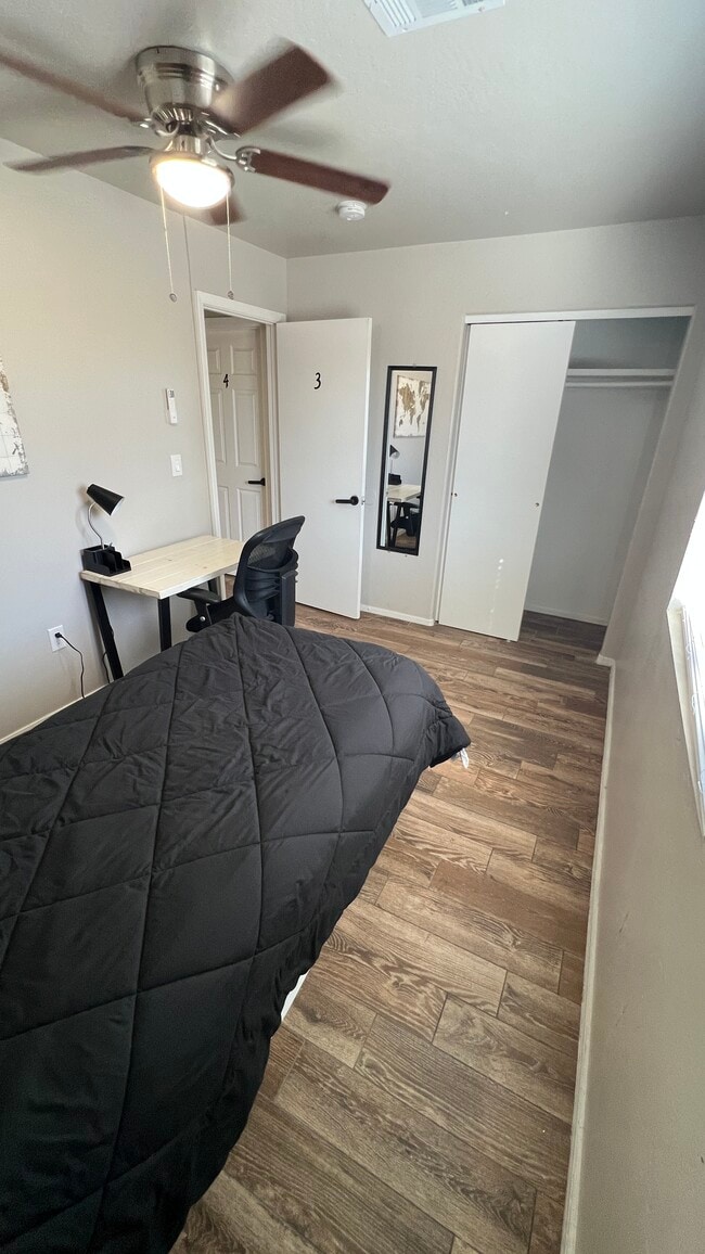 Photo - 3645 W Hadley St House