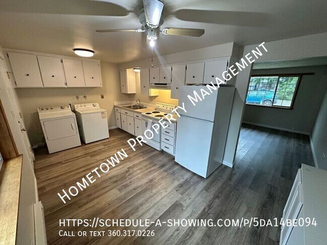 Building Photo - 1099 W 8th Ave