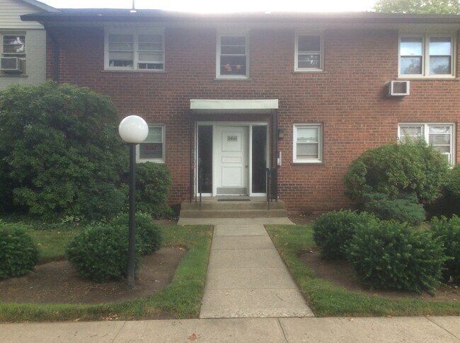 Building Photo - 1503 Plaza Rd