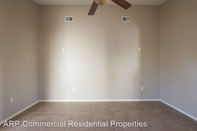 Building Photo - 3 br, 2 bath House - 14259 GIL REYES DR