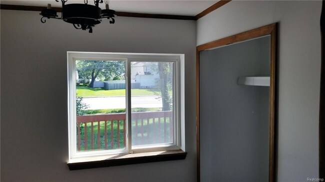 Foto del edificio - 805 Scott Lake Rd